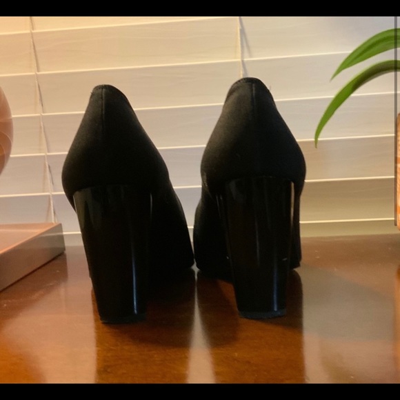 Black Stuart Weitzman Heels - Picture 5 of 9